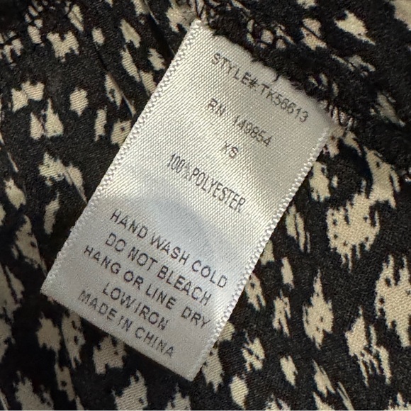 Sadie & Sage XS Peplum Blouse Black White Dot Print Long Sleeve - Picture 5 of 6